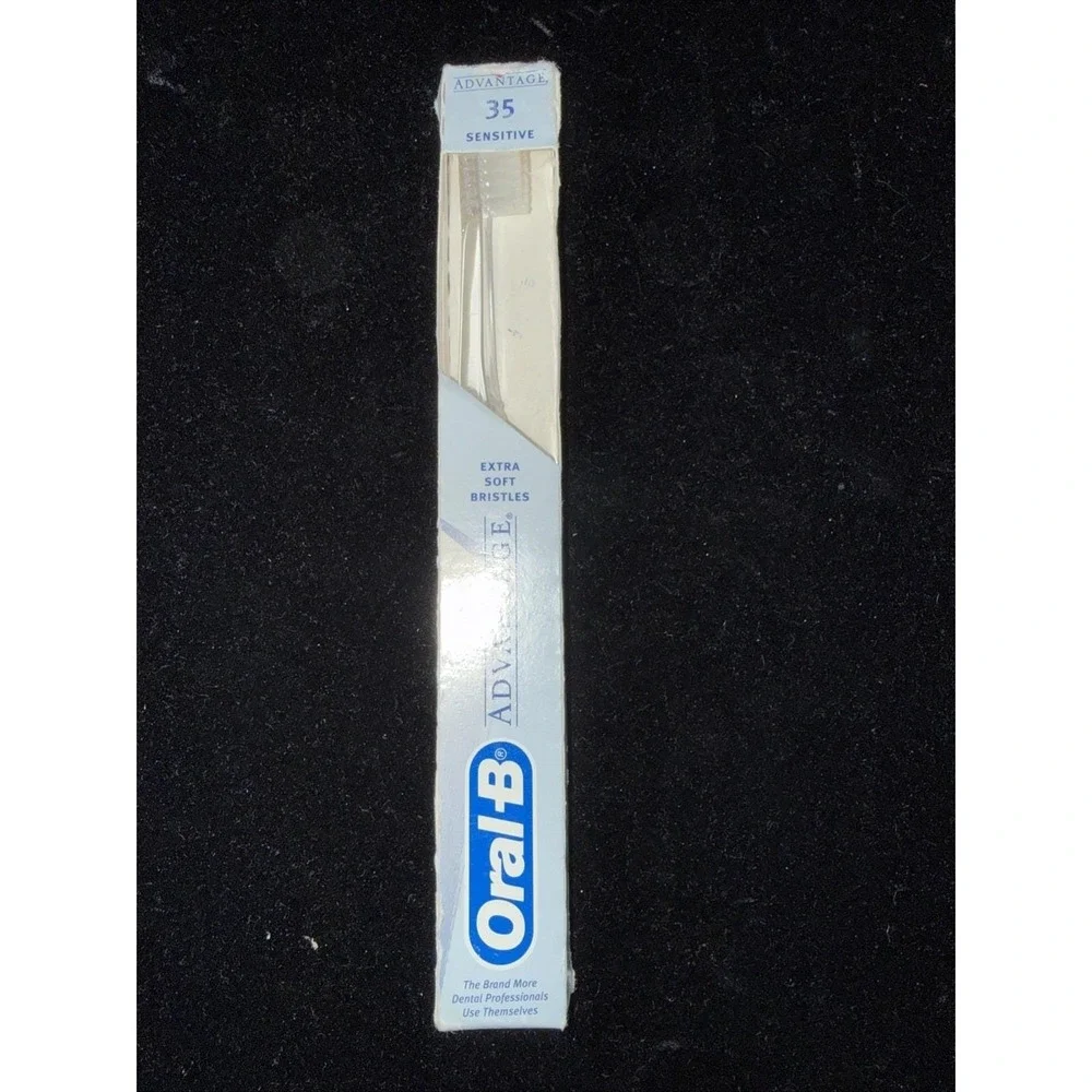 Vintage Oral-B Advantage Toothbrush‎ Green 35 sensitive 1996 (5565)